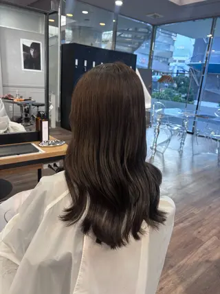 セミロング カラー 鈴木 綾乃のヘアスタイル