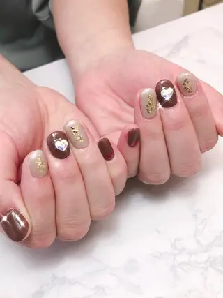 ネイル Bella 齋藤理奈のネイルデザイン