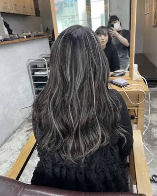 ロング カラー 指名数No.1 /NAOYAのヘアスタイル