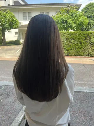 ロング ハイライト特化小澤 奈津美のヘアスタイル