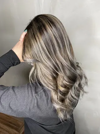 ロング カラー ヘアアレンジ Belle hair Design青野大貴のヘアスタイル