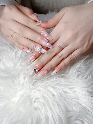 ネイル &ME Momoのネイルデザイン