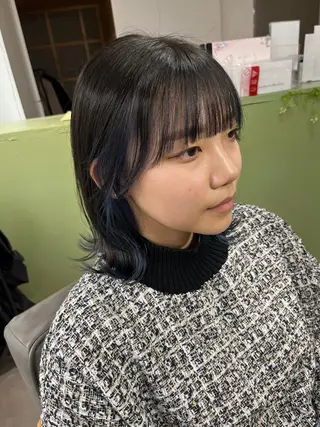 ミディアム 三品 早妃のヘアスタイル