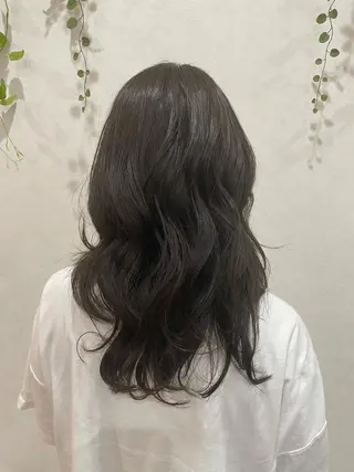 ロング カラー 山田 梓のヘアスタイル