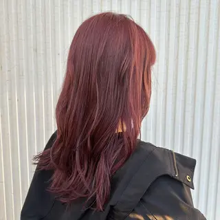 ロング カラー 浅利 陽菜のヘアスタイル