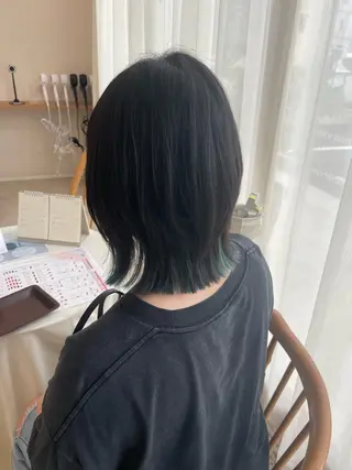 ミディアム 鈴木 梨瑚のヘアスタイル