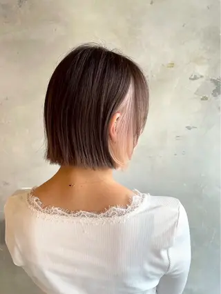 ショート カラー 三満田 耀のヘアスタイル