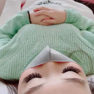 カラー パーマ ネイル マツエク・マツパ アイブロウ 神山 ビューティー・アイのマツエク・マツパデザイン