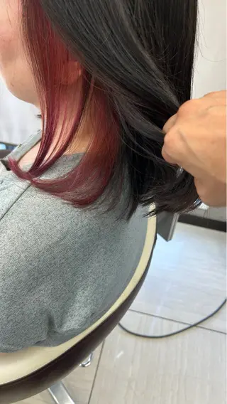 ミディアム 🤍NAOMI _Naniのヘアスタイル