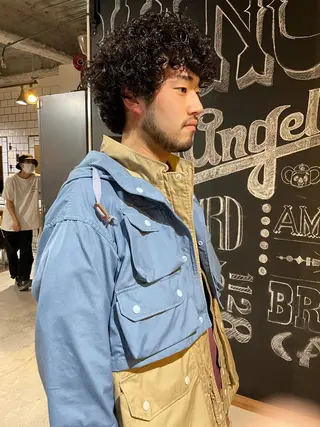 ミディアム パーマ メンズ 俵 知広のヘアスタイル