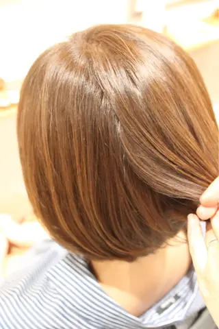 ショート 大人女性に寄り添う 髪質改善サロンのヘアスタイル