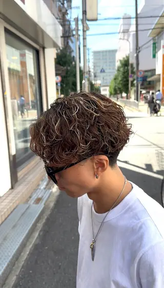 ショート パーマ メンズ 曲がる縮毛矯正特化/ 川岸のヘアスタイル