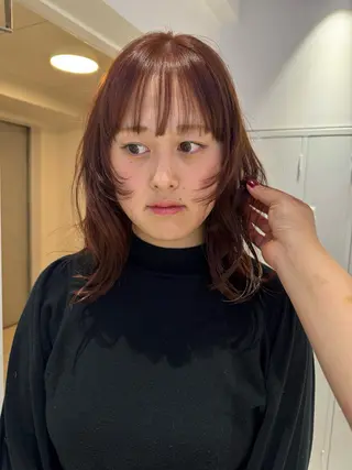 カラー Ami/艶カラー/ レイヤー/ハイトーンのヘアスタイル