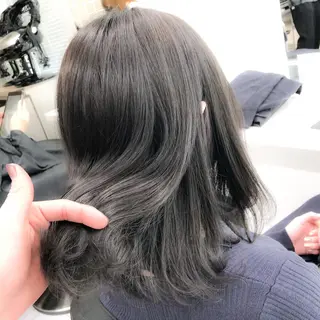 セミロング ハイトーン×レイヤー カットTAKUMIのヘアスタイル