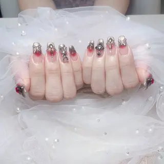 ネイル uu ネイルサロン関内🌼のネイルデザイン