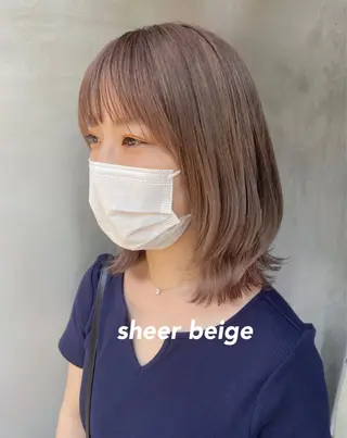 セミロング shiori ﾍﾞｰｼﾞｭｶﾗｰのヘアスタイル