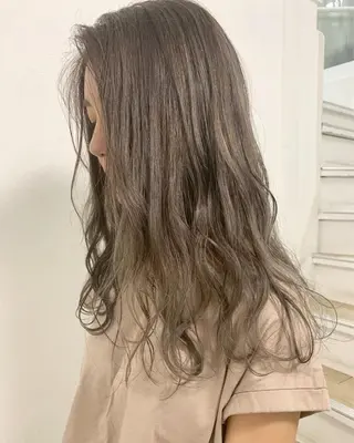 セミロング カラー 西村あきや トレンド韓国ヘアのヘアスタイル