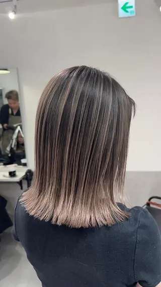 カラー Hina‪🔆‬ CIERA南船場のヘアスタイル