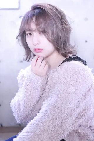 ミディアム カラー 及川 光のヘアスタイル