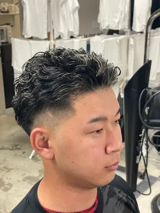 ショート パーマ メンズ メンズカット、パーマ 特化美容師🌀/高田の眉毛・アイブロウイメージ