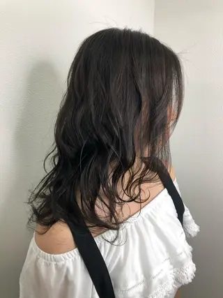 セミロング 髪質改善ayame 横山諒のヘアスタイル