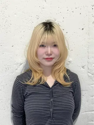 ミディアム 透明感カラー🎀／ 寒色カラー／マツエクのヘアスタイル