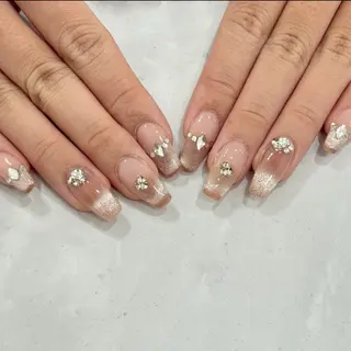 ネイル _white所属・_white 上本町のネイルデザイン