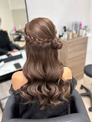 ロング ヘアアレンジ 𝒎𝒐𝒆🩰 名駅/ヘアメ/暖色♡のヘアスタイル