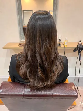 ロング 小松崎 紅見子のヘアスタイル