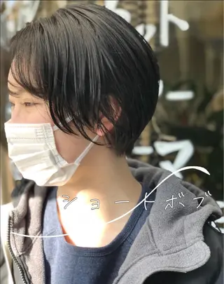 ショート 岸田 梓武生のヘアスタイル
