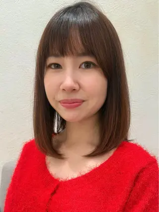 ミディアム 米澤 由衣のヘアスタイル