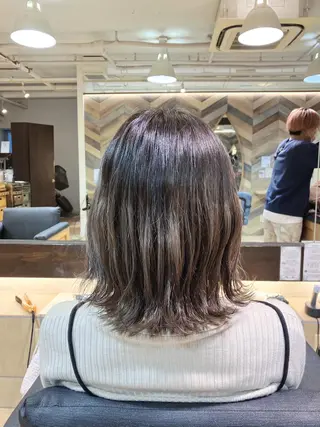ミディアム カラー 奥谷 美代子のヘアスタイル