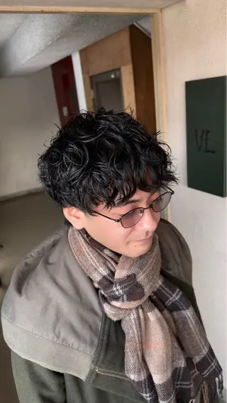 ショート パーマ メンズ 仲村 真里奈のヘアスタイル