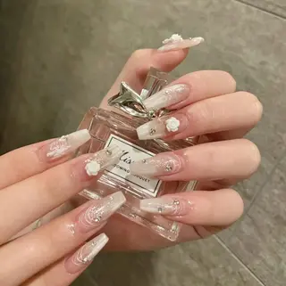 ネイル Queens ゲンのネイルデザイン