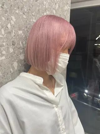 ショート カラー ⭐ハイトーンブリーチ ミルクティーピンクのヘアスタイル