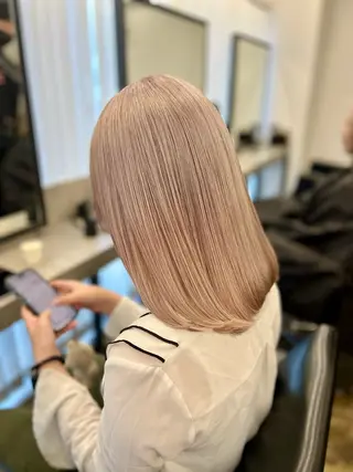 セミロング カラー 透明感カラー特化🫧 ADLLA.栗原🦋のヘアスタイル