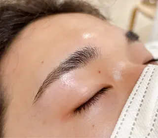 メンズ アイブロウ en_ Nanamiのマツエク・マツパデザイン