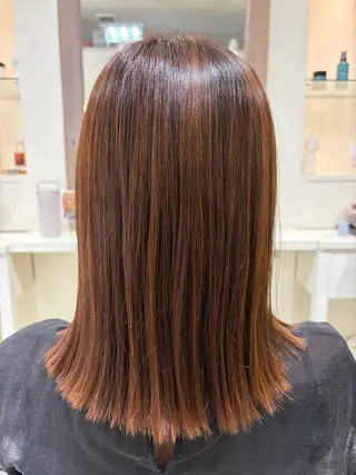 ミディアム NICCOLO室見 Erinaのヘアスタイル