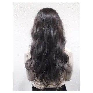 ロング カラー biscohair 髪にドラマを。のヘアスタイル