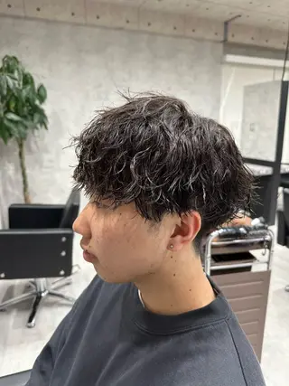 ショート パーマ メンズ ユウ🪄 パーマ指名No1のヘアスタイル