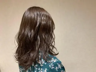 セミロング カラー yamauchi mikuのヘアスタイル