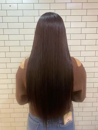 ロング カラー TAI透明カラー 柔らかい縮毛矯正のヘアスタイル