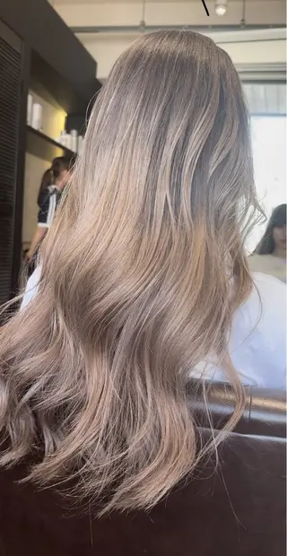 ロング 澤村 高宏のヘアスタイル