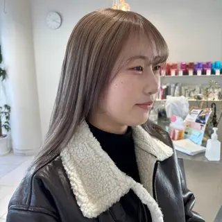 セミロング カラー 由比藤理子 ブリーチカラー🌈のヘアスタイル