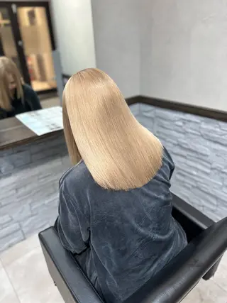 カラー ジゼル小倉谷内尾祐音 ケアブリーチのヘアスタイル