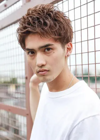 ショート メンズ ✨ブリーチなし透明感 池袋 水野のヘアスタイル