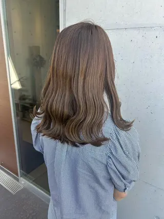 ミディアム 丸山 莉世のヘアスタイル