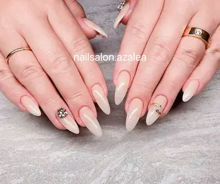 ネイル R inのネイルデザイン