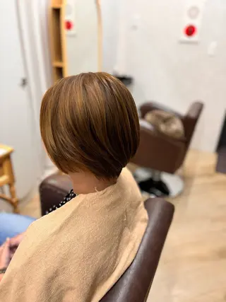 カラー 高橋 唯のヘアスタイル