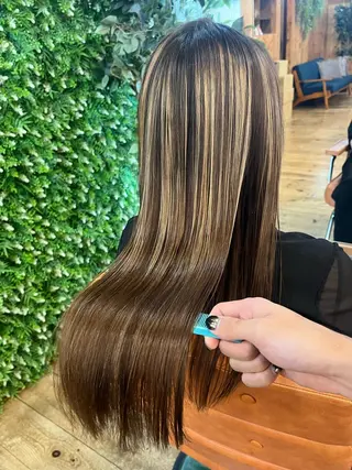 ロング ⚪️髪質改善 縮毛 店長 コウ⚪️のヘアスタイル